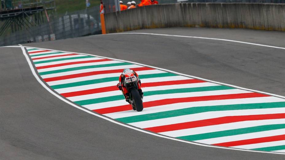 O alemão Stefan Bradl ficou com o sétimo melhor tempo | <a href="https://gutenberg.quatrorodas.abril.com.br/moto/noticias/motogp-marquez-lidera-treinos-mugello-784616.shtml" rel="migration">Leia mais</a>