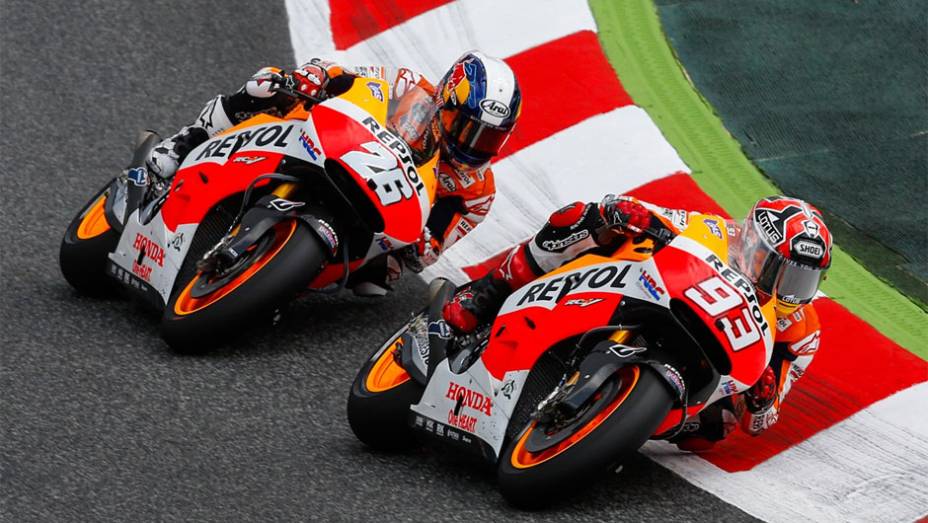 Marc Márquez vence sétima seguida de 2014 em Barcelona | <a href="https://gutenberg.quatrorodas.abril.com.br/moto/noticias/motogp-marquez-vence-corrida-emocionante-barcelona-786084.shtml" rel="migration">Leia mais</a>