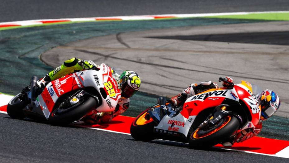 Andrea Iannone (29) foi o nono | <a href="https://gutenberg.quatrorodas.abril.com.br/moto/noticias/motogp-marquez-vence-corrida-emocionante-barcelona-786084.shtml" rel="migration">Leia mais</a> Andrea Iannone (29) foi o nono | <a href="https://gutenberg.quatrorodas.abril.com.br/moto/noticias/motogp-marquez-vence-corrida-emocionante-barcelona-786084.shtml" rel="migration">Leia mais</a>