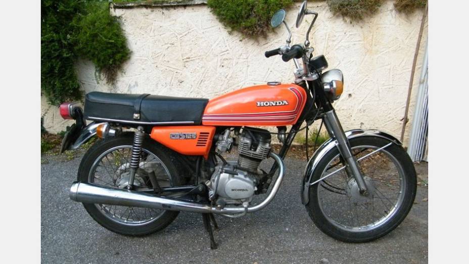 Honda CG 125 1976, feita em Manaus (AM), foi a primeira motocicleta nacional da marca japonesa, que continua sendo feita e carrega o nome CG 125 Fan