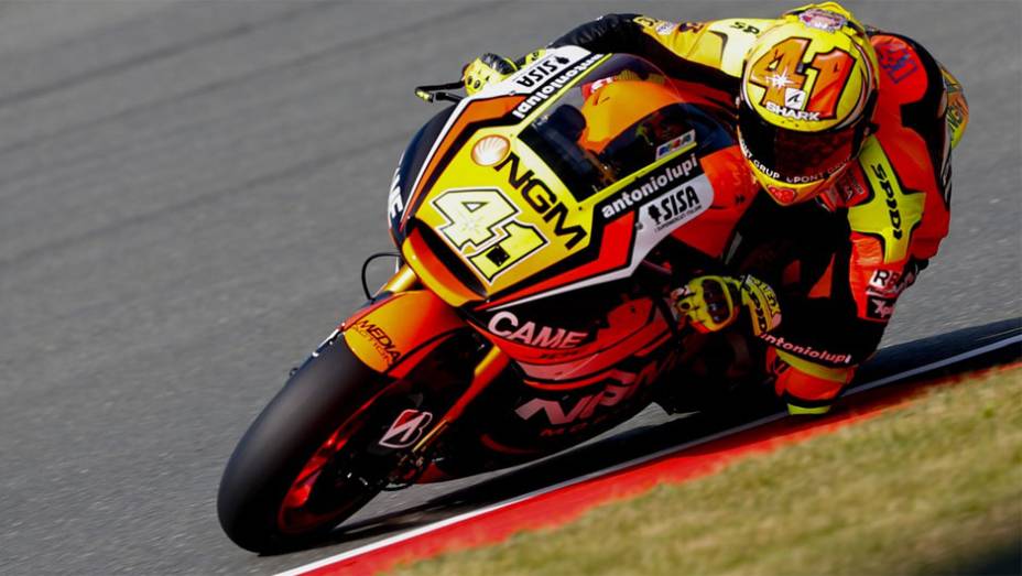 Aleix Espargaró foi o mais rápido | <a href="https://gutenberg.quatrorodas.abril.com.br/moto/noticias/motogp-espargaro-mais-rapido-alemanha-790638.shtml" rel="migration">Leia mais</a>