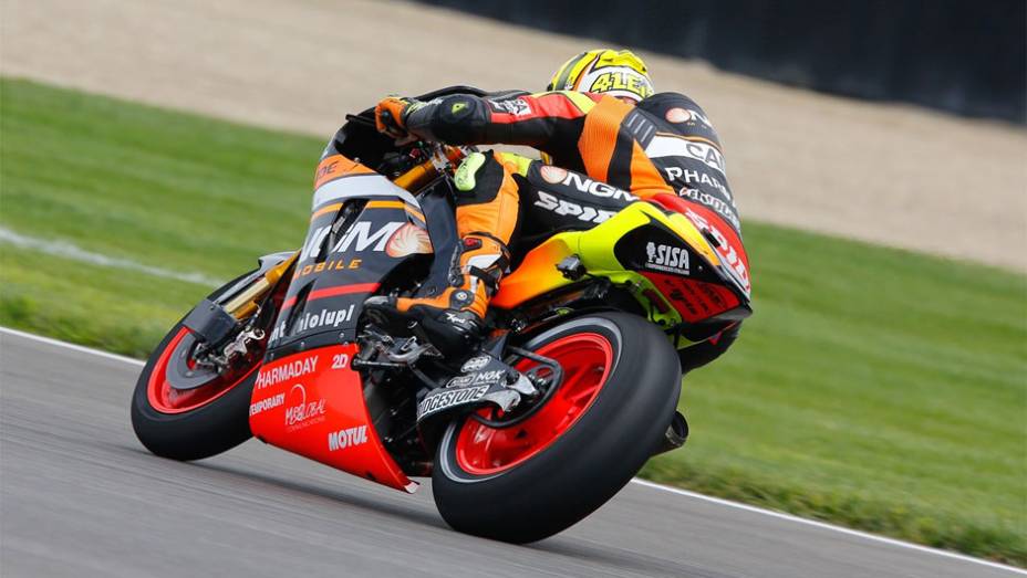 Aleix Espargaro largará na quarta colocação | <a href="https://gutenberg.quatrorodas.abril.com.br/moto/noticias/motogp-marquez-conquista-pole-indianapolis-795041.shtml" rel="migration">Leia mais</a>