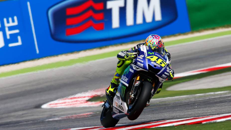 Italiano também chegou aos 5 mil pontos marcados | <a href="https://gutenberg.quatrorodas.abril.com.br/moto/noticias/valentino-rossi-vence-casa-torcida-faz-festa-pista-799871.shtml" rel="migration">Leia mais</a>