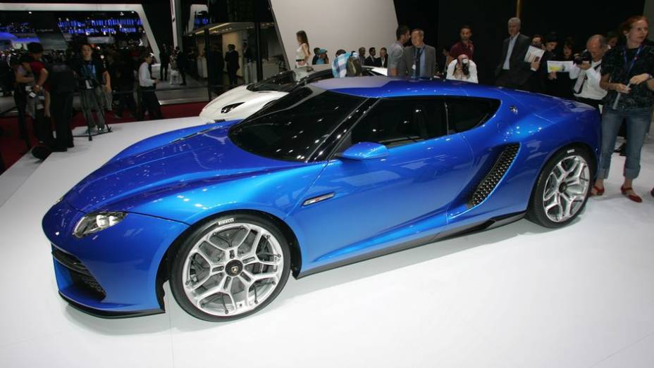 Lamborghini Asterion concept | <a href="https://gutenberg.quatrorodas.abril.com.br/noticias/saloes/paris-2014/lamborghini-asterion-concept-revelado-oficialmente-803466.shtml" rel="migration">Leia mais</a> | <a href="https://gutenberg.quatrorodas.abril.com.br/galerias/saloes/paris/2014/direto-" rel="migration"></a>