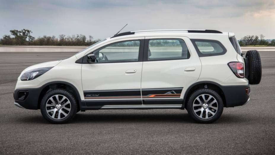 A vers&atilde;o manual partir&aacute; de R$ 62.060 e a autom&aacute;tica de R$ 65.860 | <a href="https://gutenberg.quatrorodas.abril.com.br/noticias/fabricantes/audi-apresenta-q3-2015-810386.shtml/" rel="migration">Leia Mais</a>