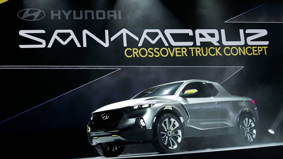 Hyundai Santa Cruz concept | <a href="https://gutenberg.quatrorodas.abril.com.br/noticias/saloes/detroit-2015/hyundai-revela-conceito-santa-cruz-detroit-825121.shtml" rel="migration">Leia mais</a> | <a href="https://gutenberg.quatrorodas.abril.com.br/galerias/saloes/detroit-2015/1o-dia-salao-det" rel="migration"></a>