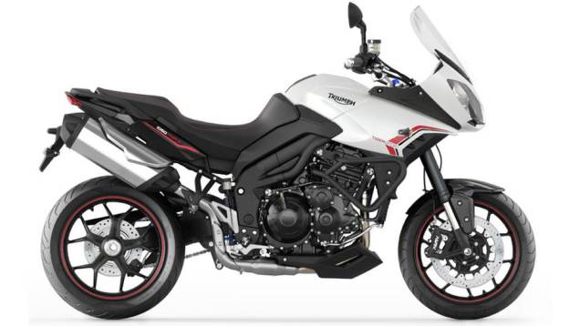 A Triumph anunciou a introdução de uma nova versão da Tiger na Europa, a Sport | <a href="https://gutenberg.quatrorodas.abril.com.br/moto/noticias/triumph-revela-tiger-sport-731104.shtml" rel="migration">Leia mais</a> A Triumph anunciou a introdução de uma nova versão da Tiger na Europa, a Sport | <a href="https://gutenberg.quatrorodas.abril.com.br/moto/noticias/triumph-revela-tiger-sport-731104.shtml" rel="migration">Leia mais</a>