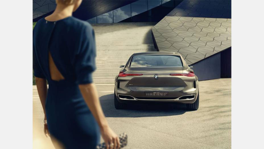 É provável que o Vision Future Luxury antecipe várias tecnologias e elementos de design da próxima geração do Série 7. | <a href="https://gutenberg.quatrorodas.abril.com.br/noticias/saloes/pequim-2014/bmw-apresentara-conceito-estudo-design-780054.shtml" rel="migration"></a>