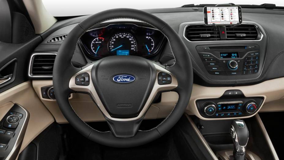 Entre os itens de série, o sedã traz seis airbags. | <a href="https://gutenberg.quatrorodas.abril.com.br/noticias/saloes/pequim-2014/ford-escort-esta-volta-modelo-sera-apresentado-pequim-779651.shtml" rel="migration">Leia mais</a>