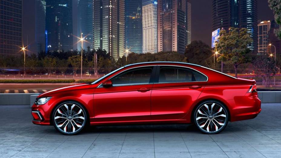 Volkswagen mostrou oficialmente o conceito New Midsize Coupe. | <a href="https://gutenberg.quatrorodas.abril.com.br/noticias/saloes/pequim-2014/conceito-volkswagen-new-midsize-coupe-sera-revelado-pequim-780074.shtml" rel="migration">Leia mais</a>