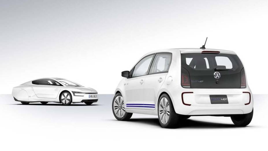 O Twin-Up pode n&atilde;o ser t&atilde;o econ&ocirc;mico quanto o incr&iacute;vel XL1 e seus 100 km/l com um litro de diesel, mas chega perto: 90,9 km/l | <a href="https://gutenberg.quatrorodas.abril.com.br/noticias/saloes/toquio-2013/volkswagen-anuncia-twin-up-concept-759580.shtml" rel="migration">Leia mais</a>