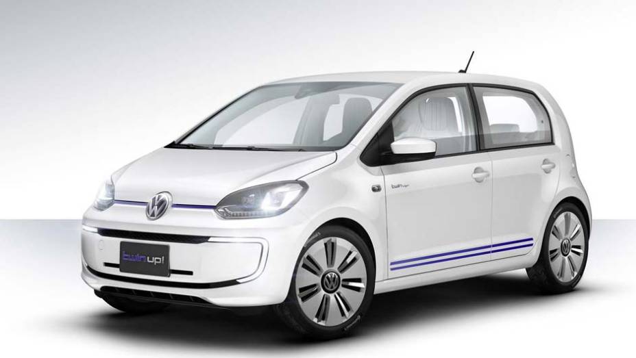 Embora seja econ&ocirc;mico, o carro n&atilde;o decepciona no desempenho: ele acelera de 0 a 100 km/h em 15,7 segundos e chega aos 140 km/h, limitados eletronicamente | <a href="https://gutenberg.quatrorodas.abril.com.br/galerias/saloes/toquio-2013/vw-twin-up-760756.shtml" rel="migration">Leia</a>