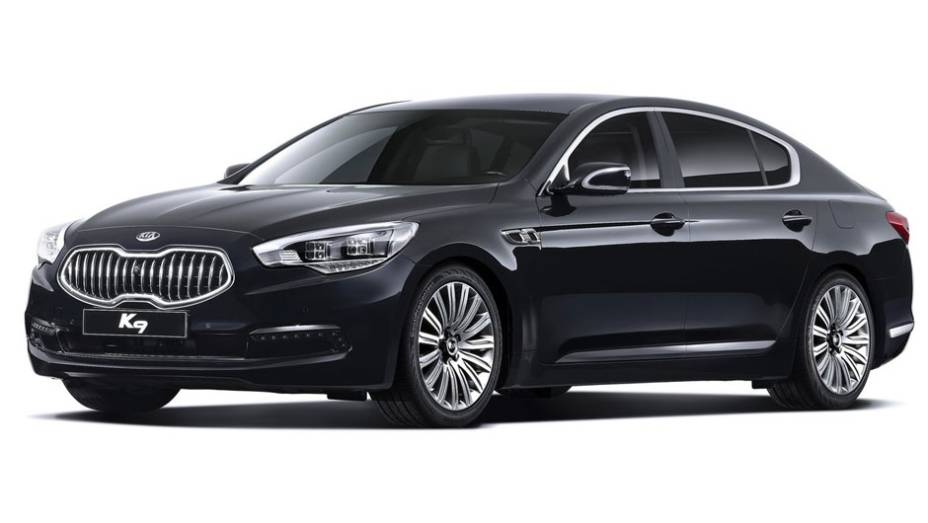 Modelo topo de linha ser&aacute; o primeiro sed&atilde; grande com tra&ccedil;&atilde;o traseira da marca | <a href="https://gutenberg.quatrorodas.abril.com.br/saloes/genebra/2012/kia-k9-678504.shtml" rel="migration">Leia mais</a>