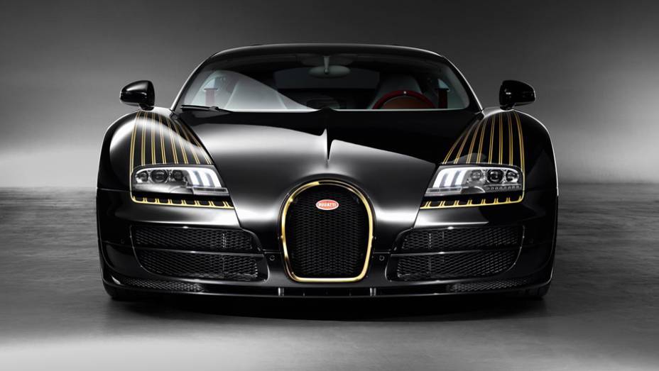 O modelo tem a cor preta com detalhes em dourado, enquanto... | <a href="https://gutenberg.quatrorodas.abril.com.br/noticias/saloes/pequim-2014/bugatti-lanca-veyron-grand-sport-vitesse-black-bess-779340.shtml" rel="migration">Leia mais</a>