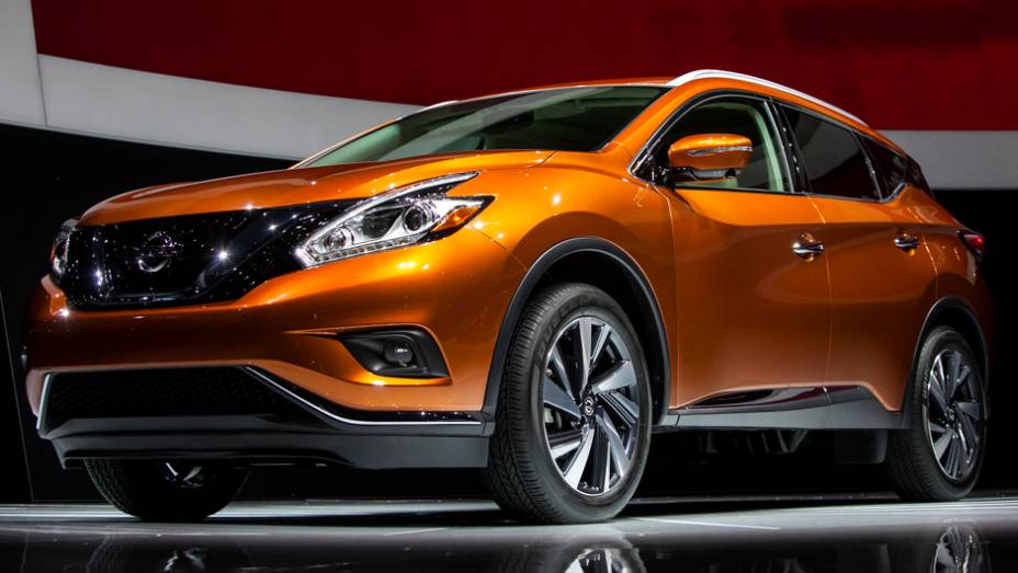 Nissan Murano 2015 | <a href="https://gutenberg.quatrorodas.abril.com.br/noticias/saloes/new-york-2014/nissan-murano-2015-sera-mostrado-nova-york-779763.shtml" rel="migration">Leia mais</a>