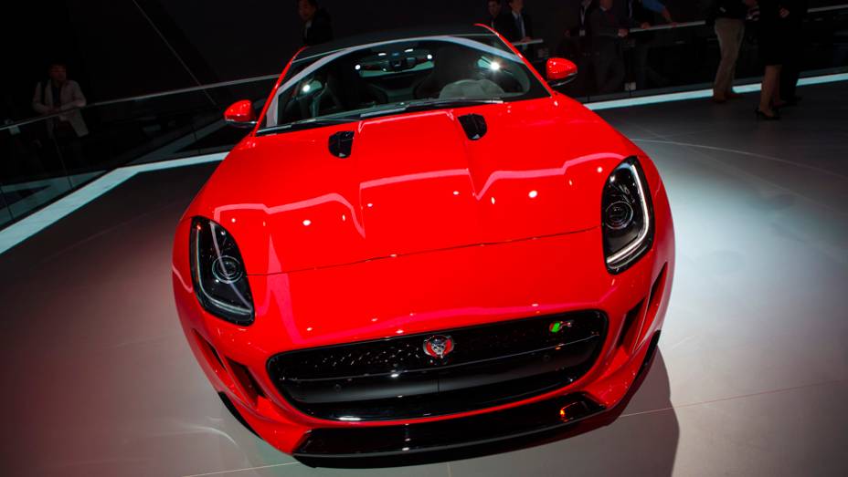 Jaguar F Type | <a href="https://gutenberg.quatrorodas.abril.com.br/noticias/saloes/new-york-2014/" rel="migration">Leia mais</a>