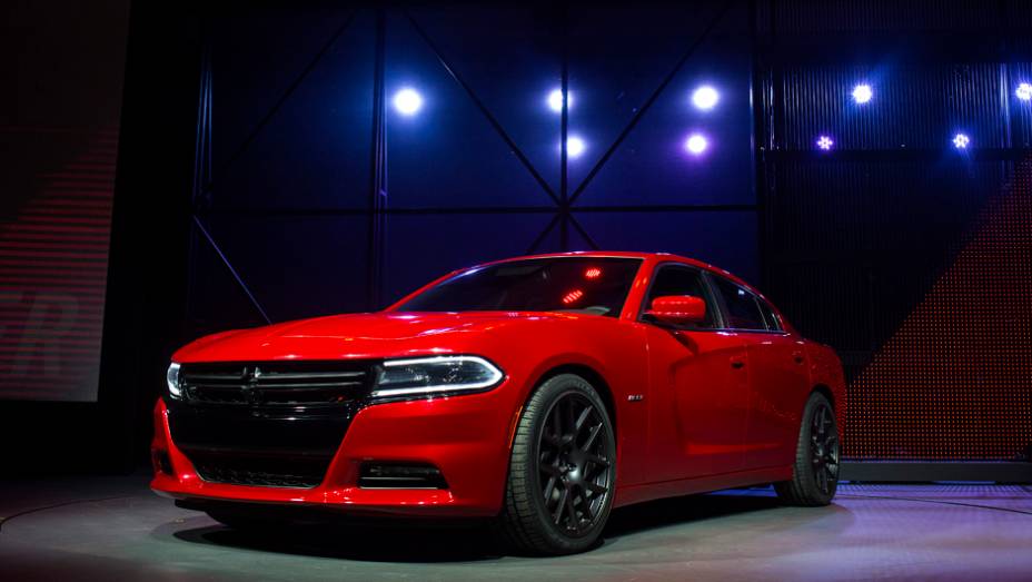 Dogde Charger 2015 | <a href="https://gutenberg.quatrorodas.abril.com.br/noticias/saloes/new-york-2014/dodge-mostra-charger-2015-nova-york-780063.shtml" rel="migration">Leia mais</a>