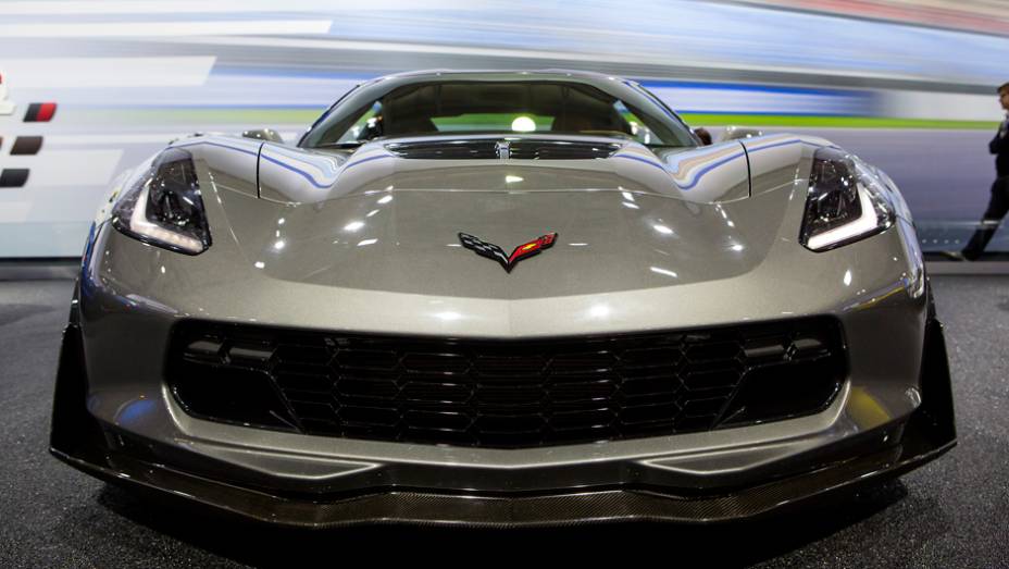 Chevrolet Corvette Z06 | <a href="https://gutenberg.quatrorodas.abril.com.br/noticias/fabricantes/gm-revela-corvette-z06-conversivel-779627.shtml" rel="migration">Leia mais</a>