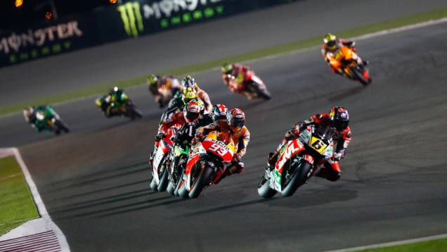 Galeria de Quatro Rodas da MotoGP - Catar (domingo) | <a href="https://gutenberg.quatrorodas.abril.com.br/moto/noticias/prova-disputada-marquez-segura-pressao-rossi-vence-catar-777551.shtml" rel="migration">Leia mais</a> Galeria de Quatro Rodas da MotoGP - Catar (domingo) | <a href="https://gutenberg.quatrorodas.abril.com.br/moto/noticias/prova-disputada-marquez-segura-pressao-rossi-vence-catar-777551.shtml" rel="migration">Leia mais</a>