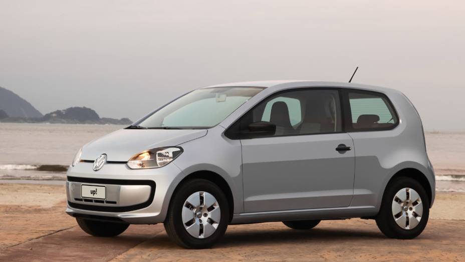 Quase quatro meses ap&oacute;s seu lan&ccedil;amento, o Up ganhou a vers&atilde;o com duas portas e o c&acirc;mbio automatizado I-Motion | <a href="https://gutenberg.quatrorodas.abril.com.br/noticias/fabricantes/vw-up-ganha-versao-duas-portas-cambio-i-motion-780612.shtml" rel="migration">Leia mais</a>
