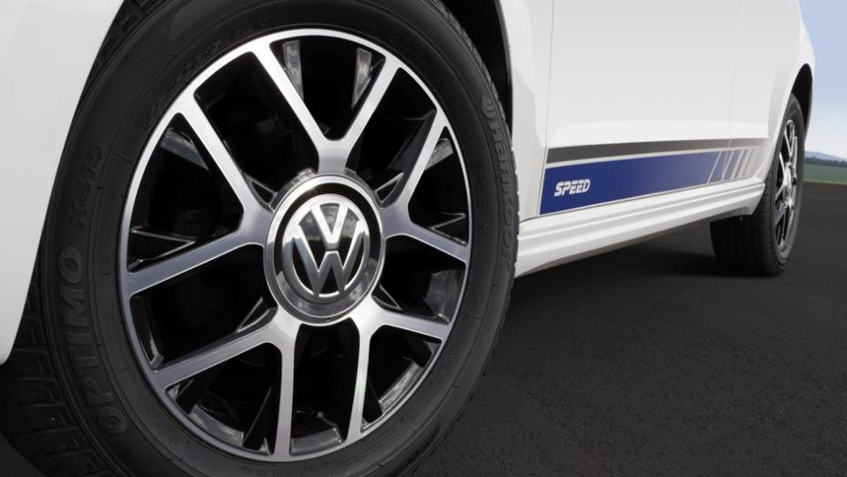 As rodas de liga leve de 15 polegadas também equipam apenas a versão Speed | <a href="https://gutenberg.quatrorodas.abril.com.br/carros/impressoes/volkswagen-up-tsi-890180.shtml" target="_blank" rel="migration">Leia mais</a>