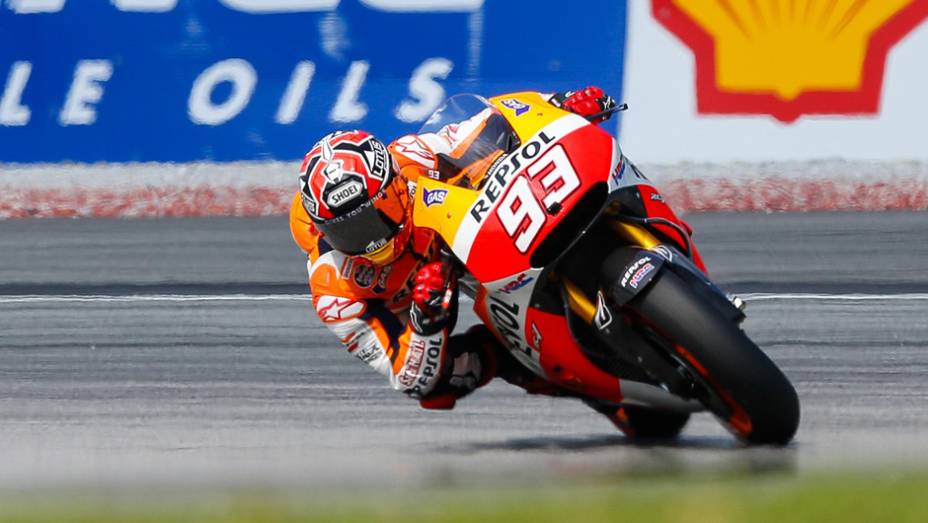 Foi a 50ª pole da carreira do espanhol. | <a href="https://gutenberg.quatrorodas.abril.com.br/moto/noticias/motogp-marquez-crava-pole-malasia-807785.shtml" rel="migration">Leia mais</a>