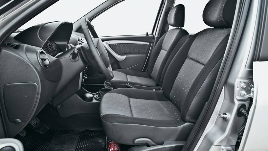 A posição de dirigir é elevada. A posição de dirigir é elevada.