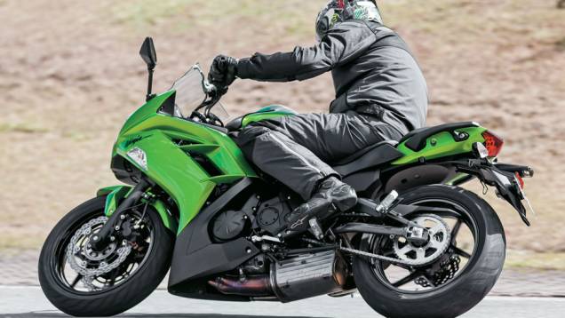 Lado direito é menos impressionante: sem curvas na balança | <a href="https://gutenberg.quatrorodas.abril.com.br/moto/testes/kawasaki-ninja-650-702413.shtml" rel="migration">Leia mais</a> Lado direito é menos impressionante: sem curvas na balança | <a href="https://gutenberg.quatrorodas.abril.com.br/moto/testes/kawasaki-ninja-650-702413.shtml" rel="migration">Leia mais</a>