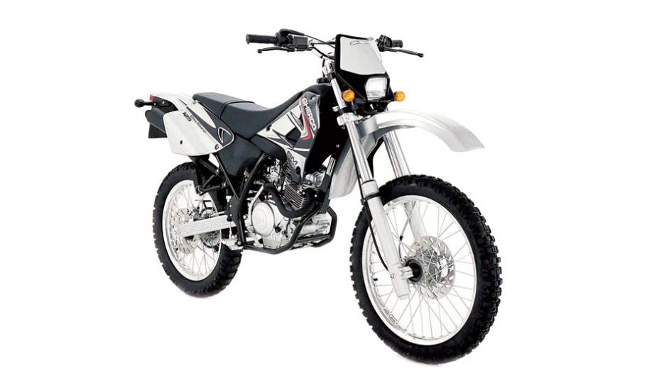 Leve e simples, o garfo Ceriani virou padrão desde os anos 60, em várias versões | <a href="https://gutenberg.quatrorodas.abril.com.br/moto/servicos/importancia-suspensao-dianteira-705833.shtml" rel="migration">Leia mais</a>