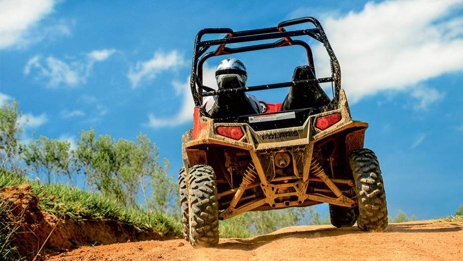 Ranger RZR S 800: suspensões independentes | <a href="https://gutenberg.quatrorodas.abril.com.br/moto/testes/atv-utv-polaris-2013-742351.shtml" rel="migration">Leia mais</a>