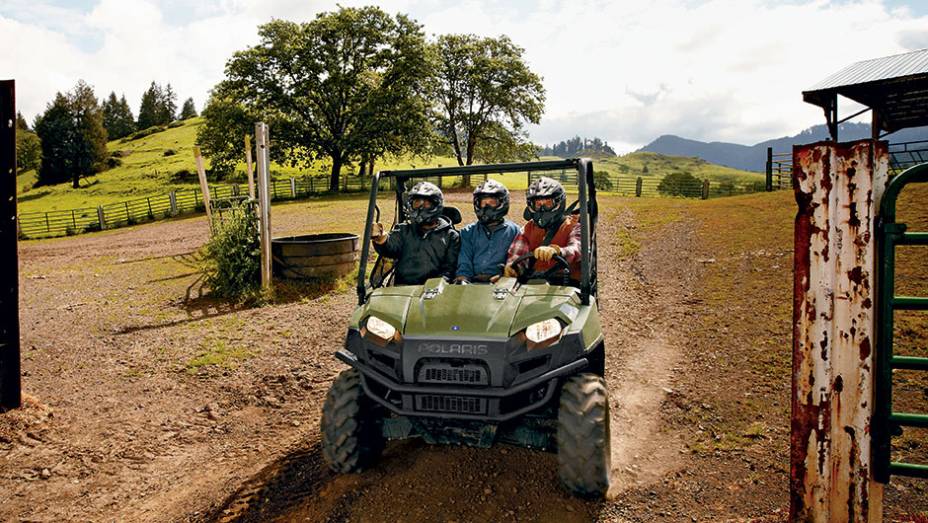 RZR 900 diesel é utilitário bem econômico | <a href="https://gutenberg.quatrorodas.abril.com.br/moto/testes/atv-utv-polaris-2013-742351.shtml" rel="migration">Leia mais</a>