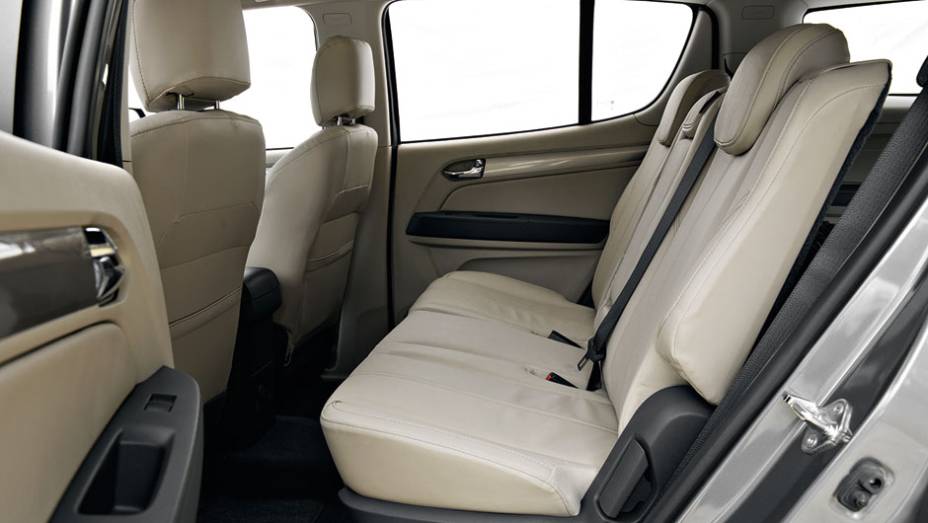 Encosto de cabeça e cinto de três pontos para todos | <a href="https://gutenberg.quatrorodas.abril.com.br/carros/testes/chevrolet-trailblazer-729755.shtml" rel="migration">Leia mais</a>