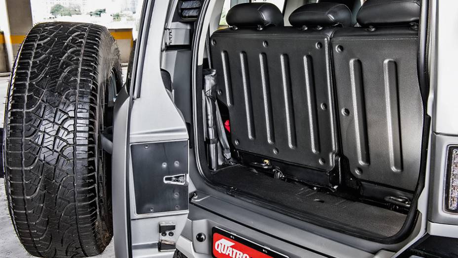 <a href="https://gutenberg.quatrorodas.abril.com.br//carros/comparativos/troller-t4-x-jeep-renegade-890323.shtml" target="_blank" rel="migration">Leia mais</a>