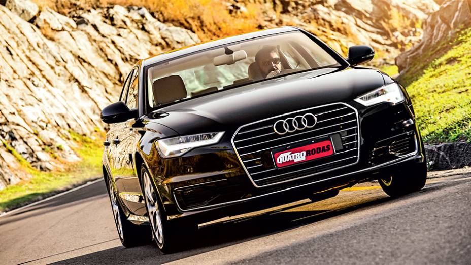 Fala a verdade: ele n&atilde;o parece um Audi A3? | <a href="https://gutenberg.quatrorodas.abril.com.br/carros/testes/audi-a6-2-0-tfsi-898260.shtml" target="_blank" rel="migration">Leia mais</a>