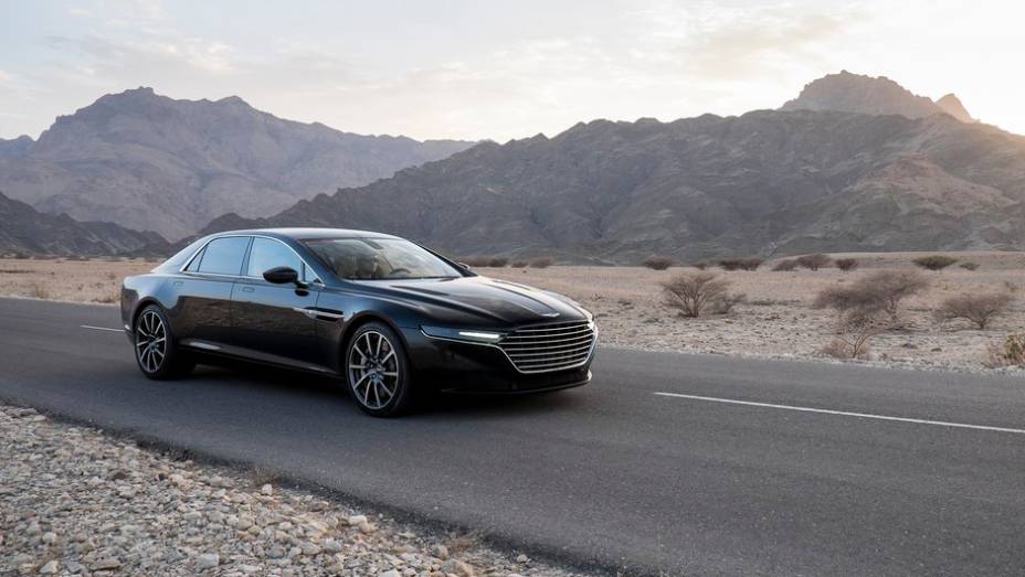 Aston Martin Lagonda | <a href="https://gutenberg.quatrorodas.abril.com.br/noticias/fabricantes/aston-martin-lanca-lagonda-dubai-812357.shtml" rel="migration">Leia mais</a>