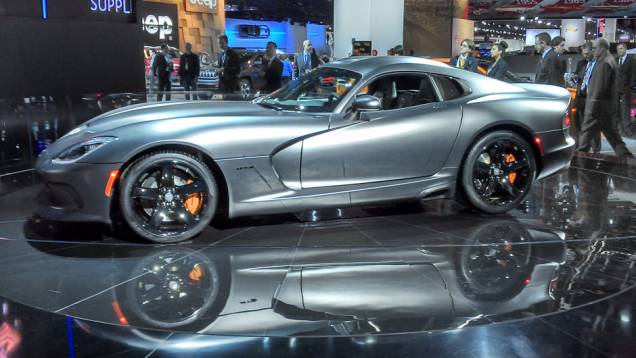 SRT Viper: embora não seja mais novidade, o Viper continua chamando atenção por onde quer que passe SRT Viper: embora não seja mais novidade, o Viper continua chamando atenção por onde quer que passe