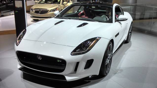 F-Type Coupe: a versão fechada do badalado roadster inglês também está em Detroit F-Type Coupe: a versão fechada do badalado roadster inglês também está em Detroit