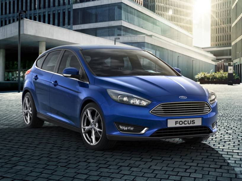 <strong>Ford Focus/Focus Fastback –</strong> Com foco em custo-benefício (o que se perdeu ao longo do tempo), a linha Focus ganhou cara nova. <a href="https://gutenberg.quatrorodas.abril.com.br/materia/ford-focus-fastback-889520" rel="Para o sedã" target="_blank">Para o sedã</a>, a principal novidade foi a adoção do “sobrenome” Fastback. 