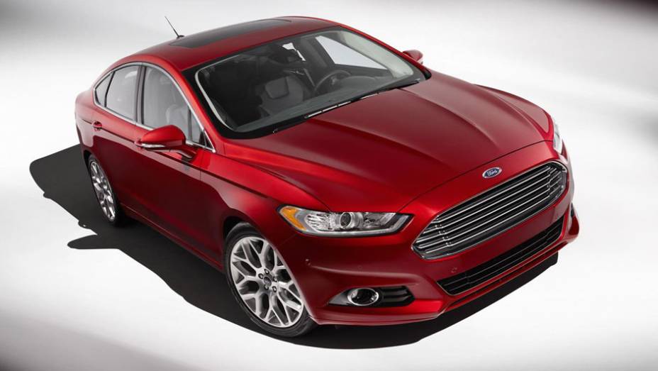 Completamente repaginado, o Fusion agora &eacute; um carro global | <a href="https://gutenberg.quatrorodas.abril.com.br/salao-do-automovel/2012/carros/fusion-706006.shtml" rel="migration">Leia mais</a>