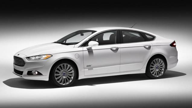 A versão híbrida agora usa baterias de íon-lítio | <a href="https://gutenberg.quatrorodas.abril.com.br/salao-do-automovel/2012/carros/fusion-706006.shtml" rel="migration">Leia mais</a> A versão híbrida agora usa baterias de íon-lítio | <a href="https://gutenberg.quatrorodas.abril.com.br/salao-do-automovel/2012/carros/fusion-706006.shtml" rel="migration">Leia mais</a>