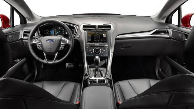 O interior também foi totalmente renovado | <a href="https://gutenberg.quatrorodas.abril.com.br/salao-do-automovel/2012/carros/fusion-706006.shtml" rel="migration">Leia mais</a> O interior também foi totalmente renovado | <a href="https://gutenberg.quatrorodas.abril.com.br/salao-do-automovel/2012/carros/fusion-706006.shtml" rel="migration">Leia mais</a>