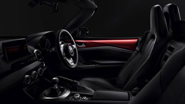 Mazda MX-5 2015 chega aos Estados Unidos | <a href="https://gutenberg.quatrorodas.abril.com.br/noticias/saloes/losangeles-2014/mazda-mx-5-chega-aos-estados-unidos-816114.shtml" rel="migration">Leia mais</a> Mazda MX-5 2015 chega aos Estados Unidos | <a href="https://gutenberg.quatrorodas.abril.com.br/noticias/saloes/losangeles-2014/mazda-mx-5-chega-aos-estados-unidos-816114.shtml" rel="migration">Leia mais</a>