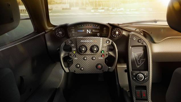 Volante é o mesmo utilizado no MP4-23, carro deu o título mundial a Lewis Hamilton em 2008 | <a href="https://gutenberg.quatrorodas.abril.com.br/noticias/fabricantes/mclaren-revela-gtr-p1-volante-f1-807366.shtml" rel="migration">Leia mais</a> Volante é o mesmo utilizado no MP4-23, carro deu o título mundial a Lewis Hamilton em 2008 | <a href="https://gutenberg.quatrorodas.abril.com.br/noticias/fabricantes/mclaren-revela-gtr-p1-volante-f1-807366.shtml" rel="migration">Leia mais</a>