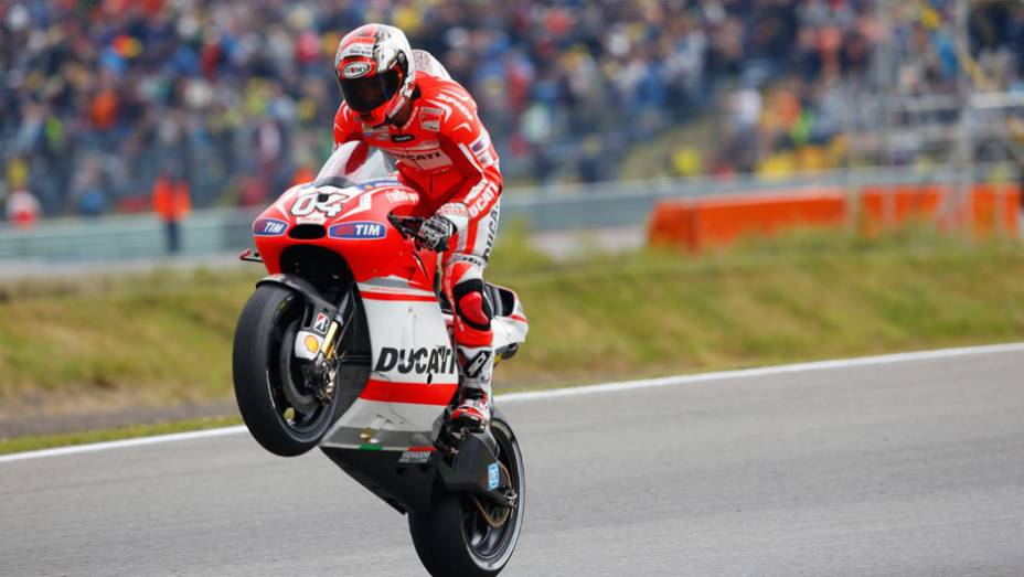 Belas imagens de Assen | <a href="https://gutenberg.quatrorodas.abril.com.br/moto/noticias/pela-oitava-vez-consecutiva-vitoria-marquez-motogp-787522.shtml" rel="migration">Leia mais</a>