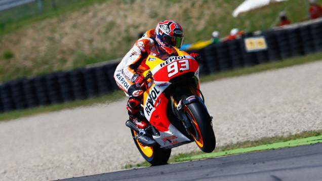Marc Márquez: quem vai conseguir segurá-lo? | <a href="https://gutenberg.quatrorodas.abril.com.br/moto/noticias/marquez-bate-lorenzo-briga-acirrada-garante-sexta-vitoria-784758.shtml" rel="migration">Leia mais</a> Marc Márquez: quem vai conseguir segurá-lo? | <a href="https://gutenberg.quatrorodas.abril.com.br/moto/noticias/marquez-bate-lorenzo-briga-acirrada-garante-sexta-vitoria-784758.shtml" rel="migration">Leia mais</a>