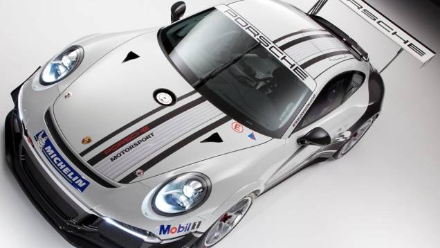 Novo modelo gera 460 cv cv, 10 cv a mais em relação à geração atual | <a href="https://gutenberg.quatrorodas.abril.com.br/saloes/genebra/2013/porsche-911-gt3-cup-734997.shtml" rel="migration">Leia mais</a> Novo modelo gera 460 cv cv, 10 cv a mais em relação à geração atual | <a href="https://gutenberg.quatrorodas.abril.com.br/saloes/genebra/2013/porsche-911-gt3-cup-734997.shtml" rel="migration">Leia mais</a>