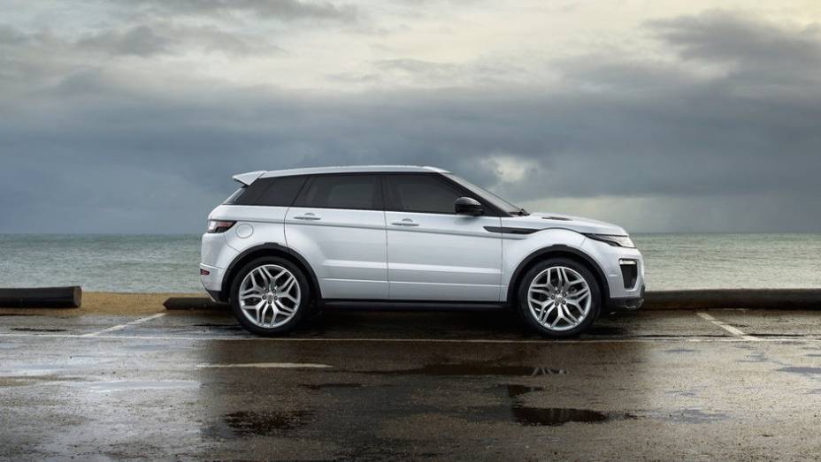 O bloco 2.0 turbodiesel ter&aacute; de 150 cv a 180 cv | <a href="https://gutenberg.quatrorodas.abril.com.br/noticias/saloes/genebra-2015/evoque-reestilizado-estreia-genebra-839480.shtml" rel="migration">Leia mais</a>