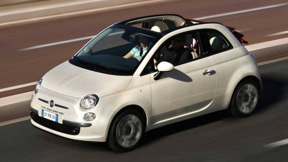 Fiat 500C: a versão sem teto do pequeno 500 será importada para cá com o motor 1.4 Multiair | <a href="https://gutenberg.quatrorodas.abril.com.br/salao-do-automovel/2012/carros/500-704044.shtml" target="_blank" rel="migration">Leia mais</a> Fiat 500C: a versão sem teto do pequeno 500 será importada para cá com o motor 1.4 Multiair | <a href="https://gutenberg.quatrorodas.abril.com.br/salao-do-automovel/2012/carros/500-704044.shtml" target="_blank" rel="migration">Leia mais</a>