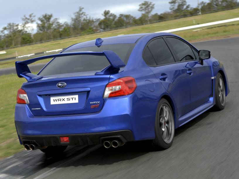 <strong>Subaru WRX/WRX STI</strong> – O sedã esportivo, que deixou de lado o nome Impreza para chama-se apenas WRX, chegou ao Brasil em duas versões: a “convencional” e <a href="https://gutenberg.quatrorodas.abril.com.br/materia/subaru-wrx-sti-x-mitsubishi-lancer-evo-x-john-easton-907181/" rel="a mais apimentada STI" target="_blank">a mais apimentada STI</a>. 