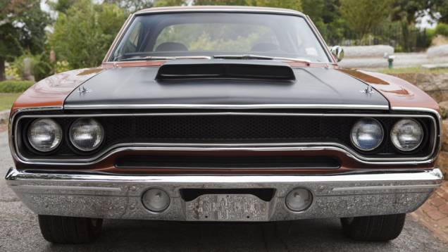 O Plymouth Roadrunne é dirigido por Dominic Toretto (Vin Diesel) em uma das cenas de perseguição do filme | <a href="https://gutenberg.quatrorodas.abril.com.br/galerias/especiais/gatas-velozes-furiosos-852096.shtml" target="_blank" rel="migration">7 gatas de Velozes 7</a> | <a href="htt" rel="migration"></a> O Plymouth Roadrunne é dirigido por Dominic Toretto (Vin Diesel) em uma das cenas de perseguição do filme | <a href="https://gutenberg.quatrorodas.abril.com.br/galerias/especiais/gatas-velozes-furiosos-852096.shtml" target="_blank" rel="migration">7 gatas de Velozes 7</a> | <a href="htt" rel="migration"></a>